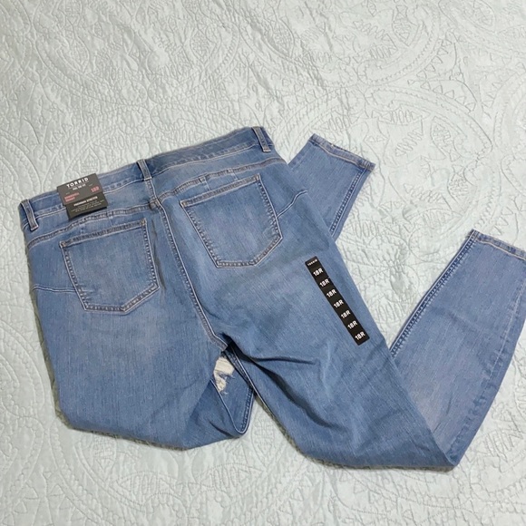Torrid Bombshell Distressed Skinny Jeans - Picture 2 of 5